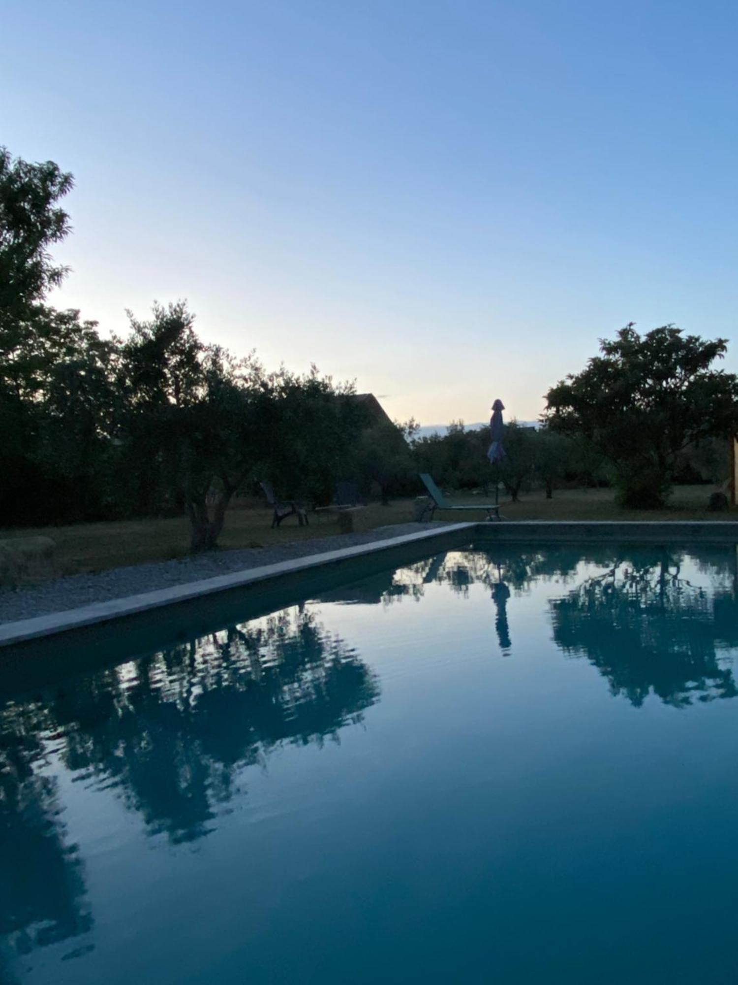 Bouchet  Le Nomade En Provence Bed & Breakfast エクステリア 写真